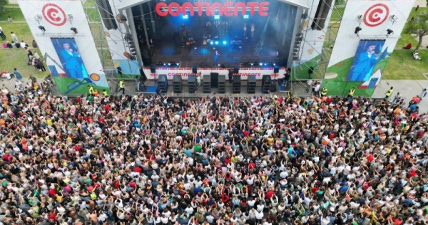 Praça do Povo demasiado pequena para a popularidade de Tony Carreira