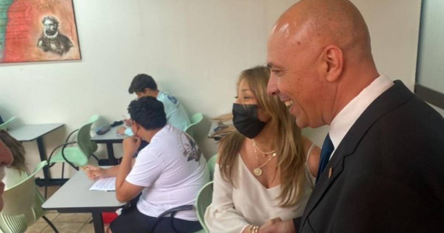 Cafôfo nas aulas do Centro Português: "São exemplos de como a cultura portuguesa deve ser divulgada"