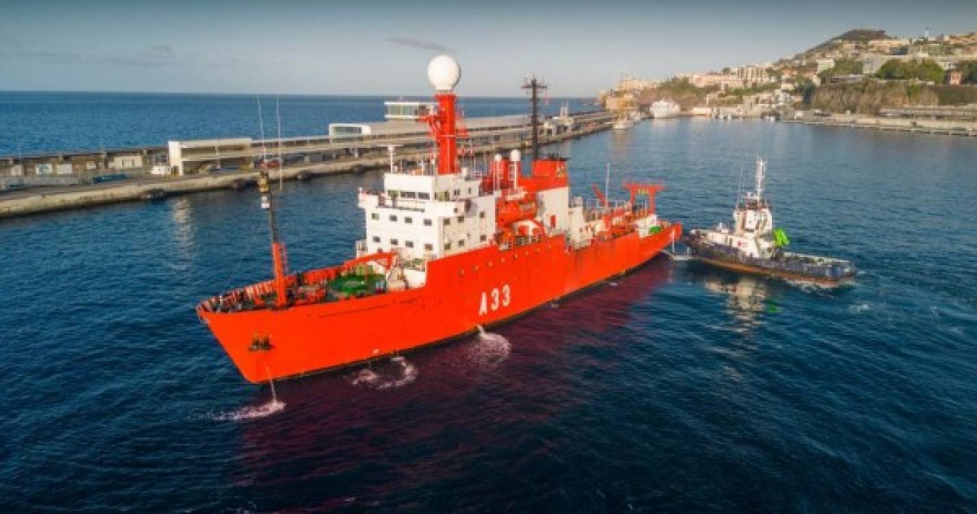 Navio científico espanhol SPS Hesperides já está no Funchal (com fotos)