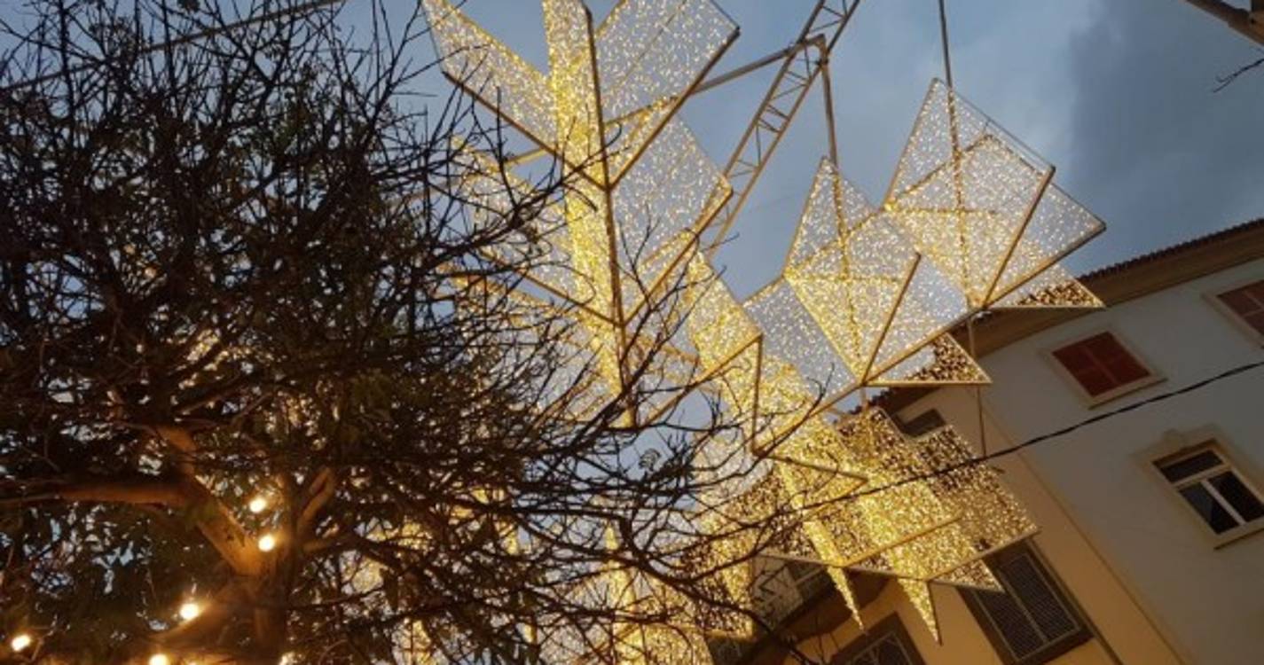 Iluminação de Natal já dá cor ao Funchal (com fotos e vídeo)