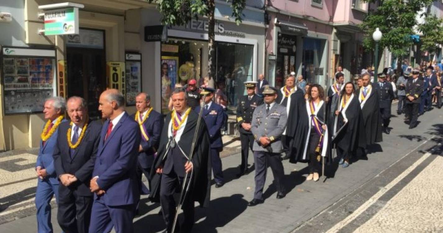 Procissão do Voto a São Tiago Menor já está nas ruas do Funchal. Veja as imagens