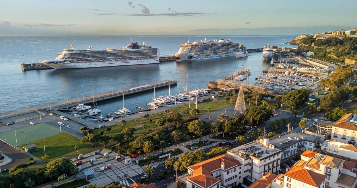 Semana arranca com casa cheia no Porto do Funchal (com fotos)