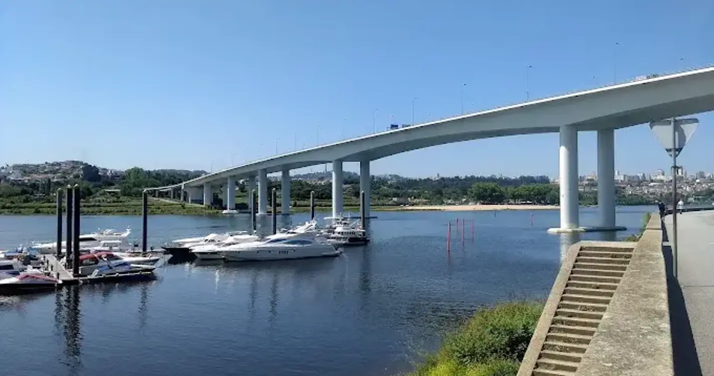 Retomadas buscas por homem desaparecido após naufrágio no Douro