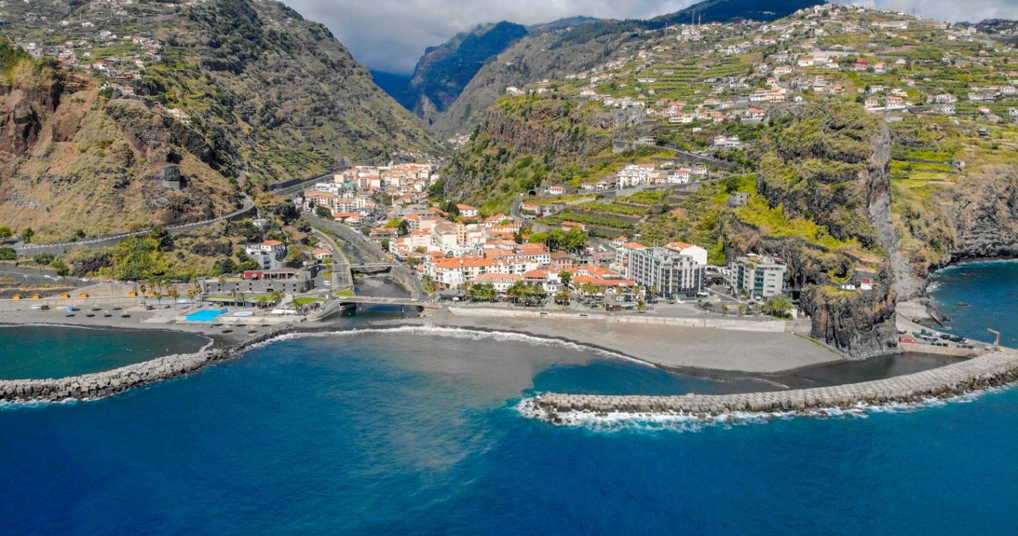 Ribeira Brava aprova benefícios fiscais aos jovens na área da habitação