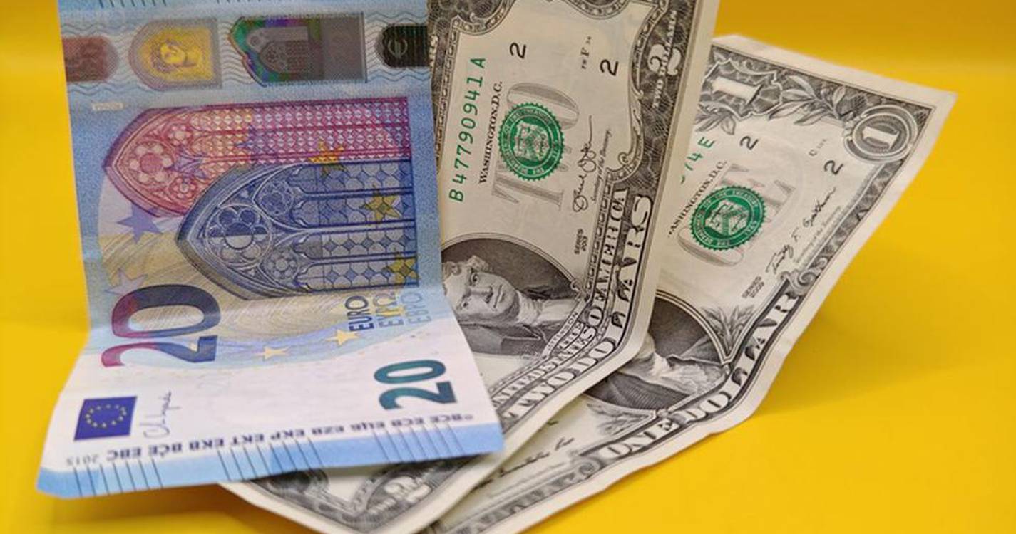 Euro sobe face ao dólar pela quinta sessão consecutiva