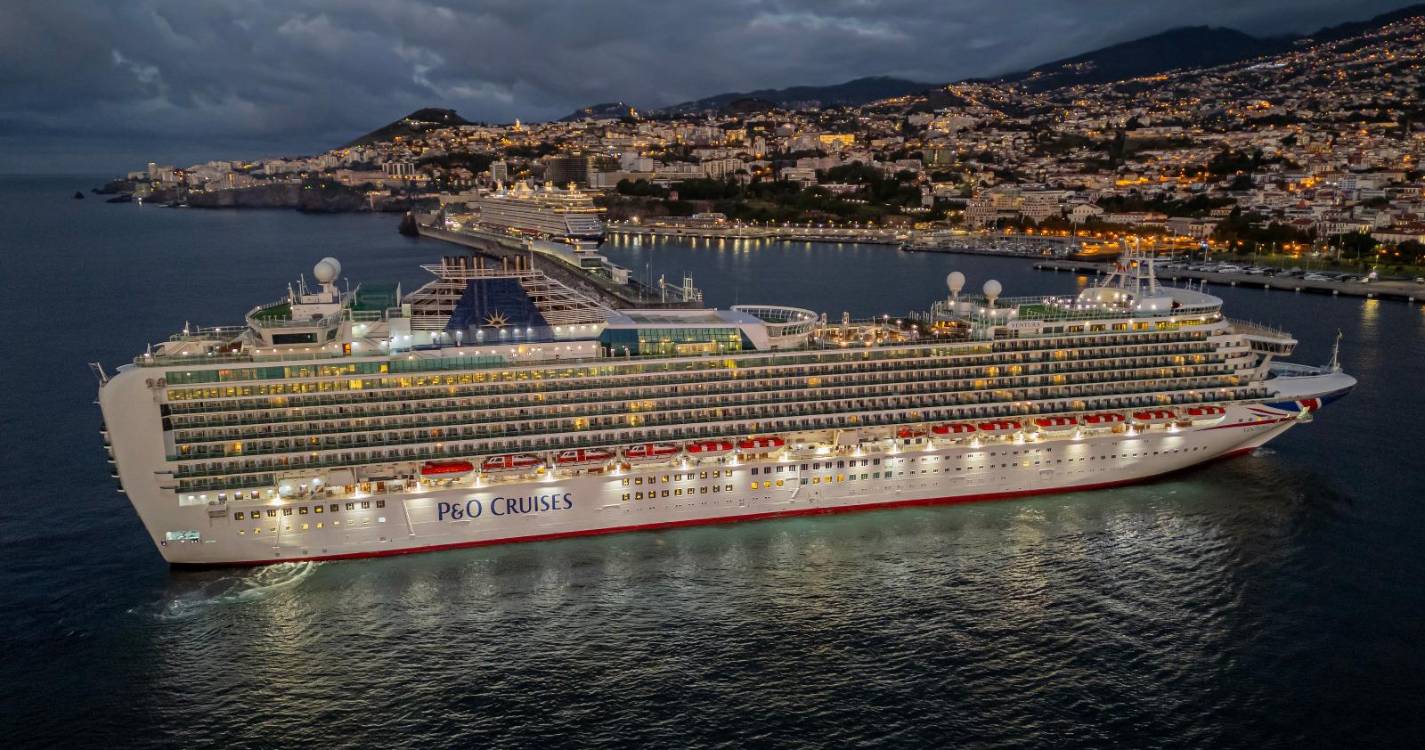 Porto do Funchal recebe dois navios de cruzeiro