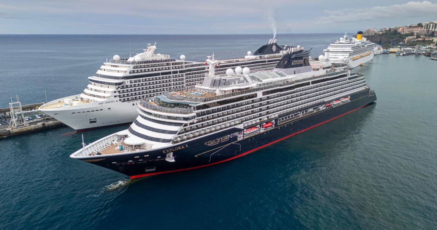 Casa cheia na Pontinha, que recebe hoje a estreia do navio Explora II (com fotos)