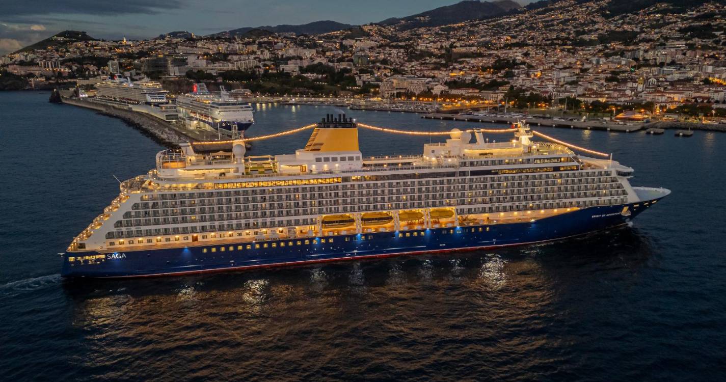 Três navios trazem mais de cinco mil passageiros ao Porto do Funchal
