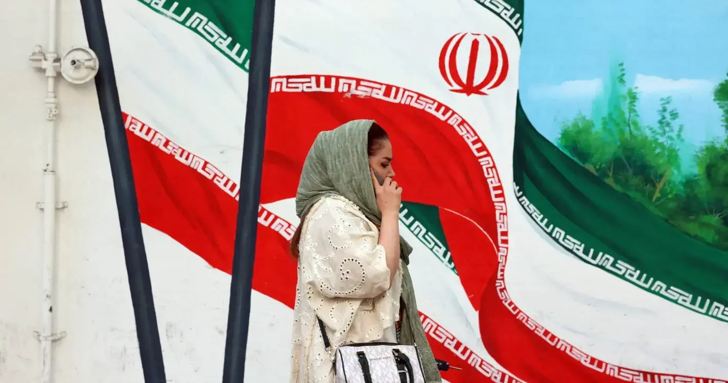 Conselho de Segurança do Irão suspende lei de obrigatoriedade de usar hijab