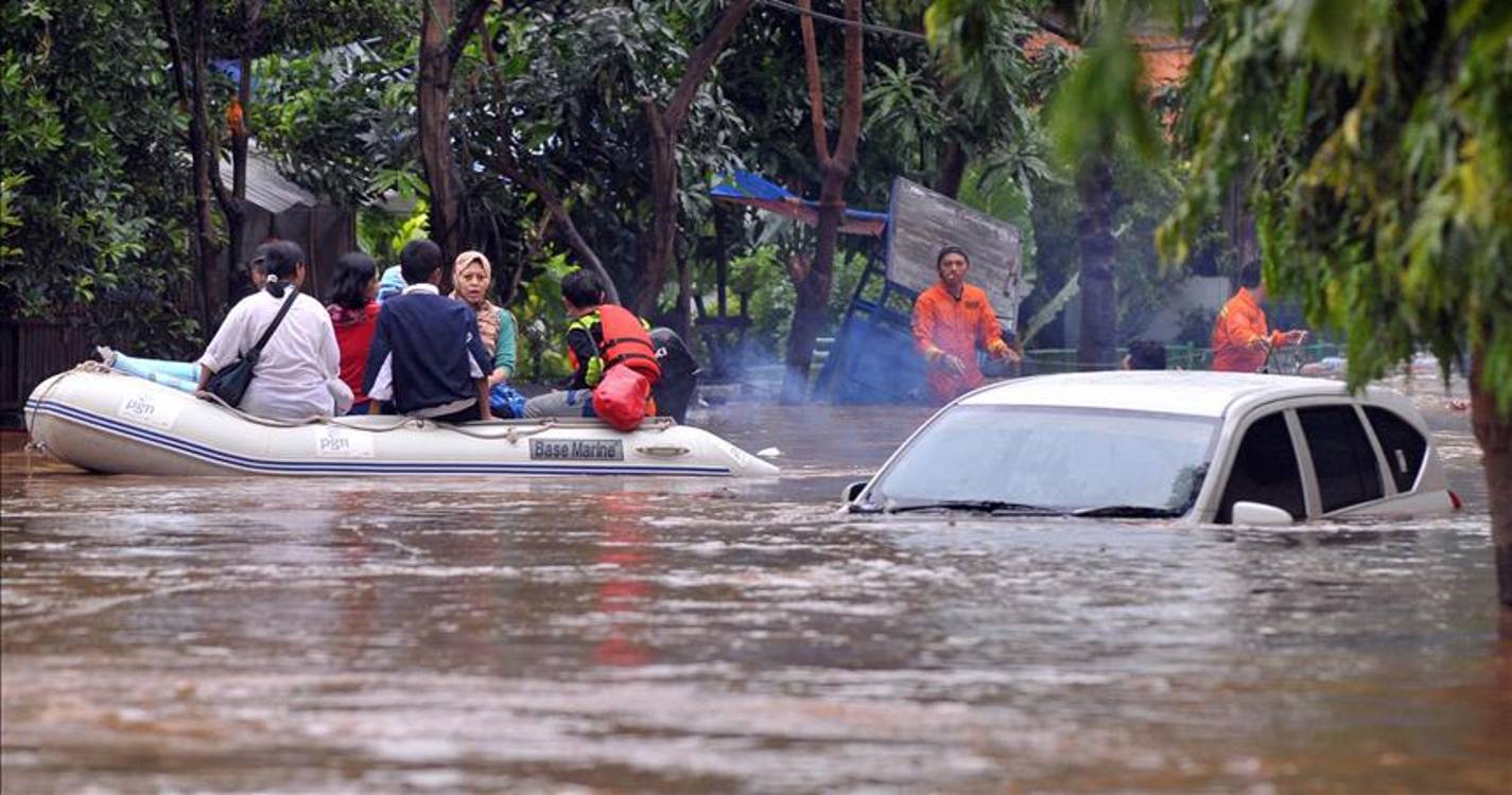 Mais de 500 mortos e 500 desaparecidos após cheias na Indonésia - novo balanço