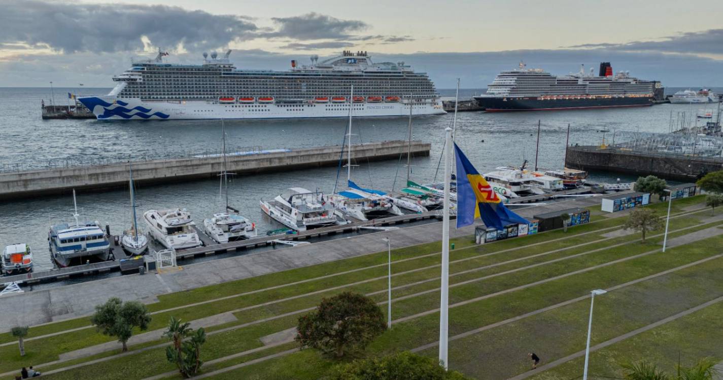 Pontinha recebe as visitas de 2 cruzeiros e um veleiro