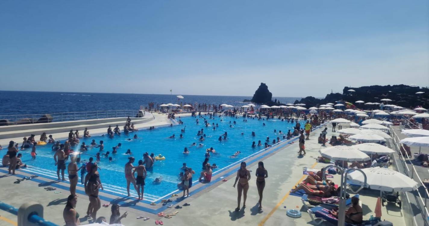 Altas temperaturas encheram o Lido de banhistas