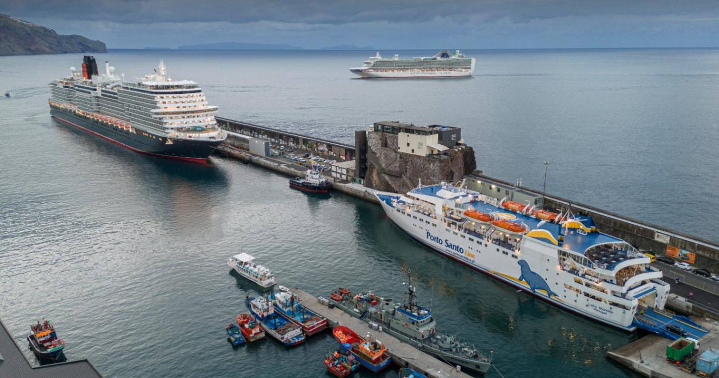 ‘Ventura’ e ‘Queen Anne’ embelezam porto do Funchal (com fotos)