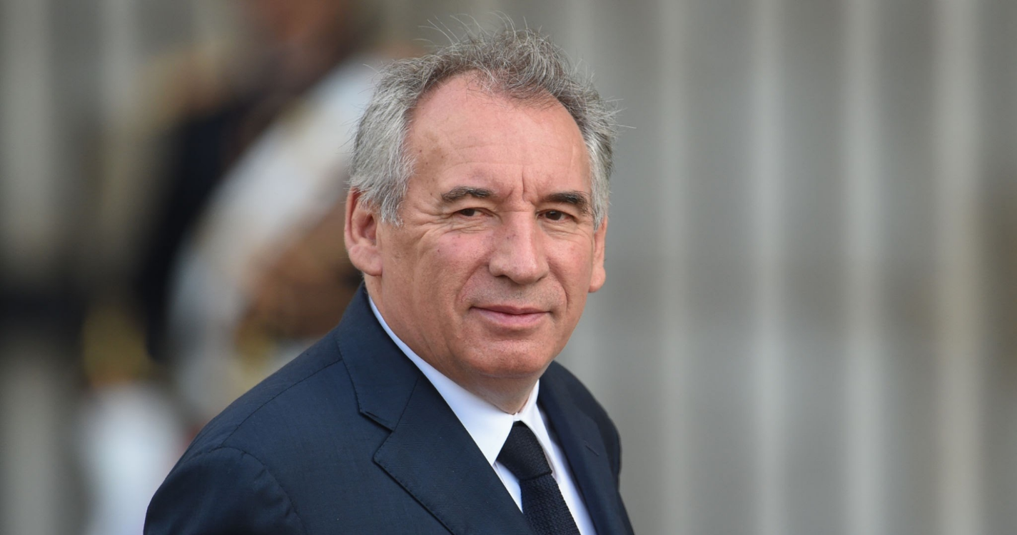 Primeiro-ministro francês alerta sobre efeitos das tarifas norte-americanas