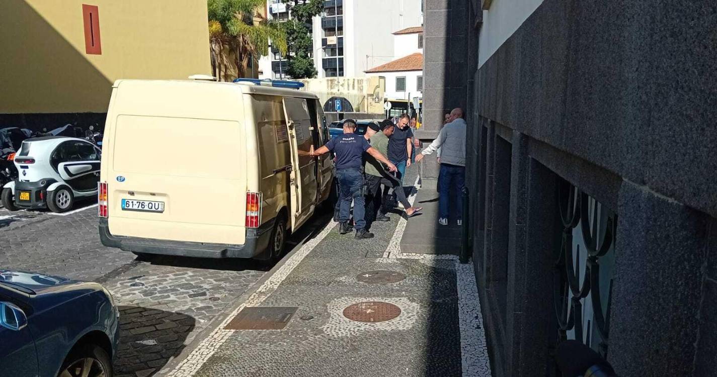 Suspeitos de tráfico de cocaína já deram entrada no tribunal