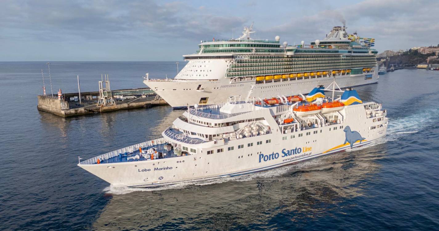 Independence of the Seas de passagem pelo Funchal