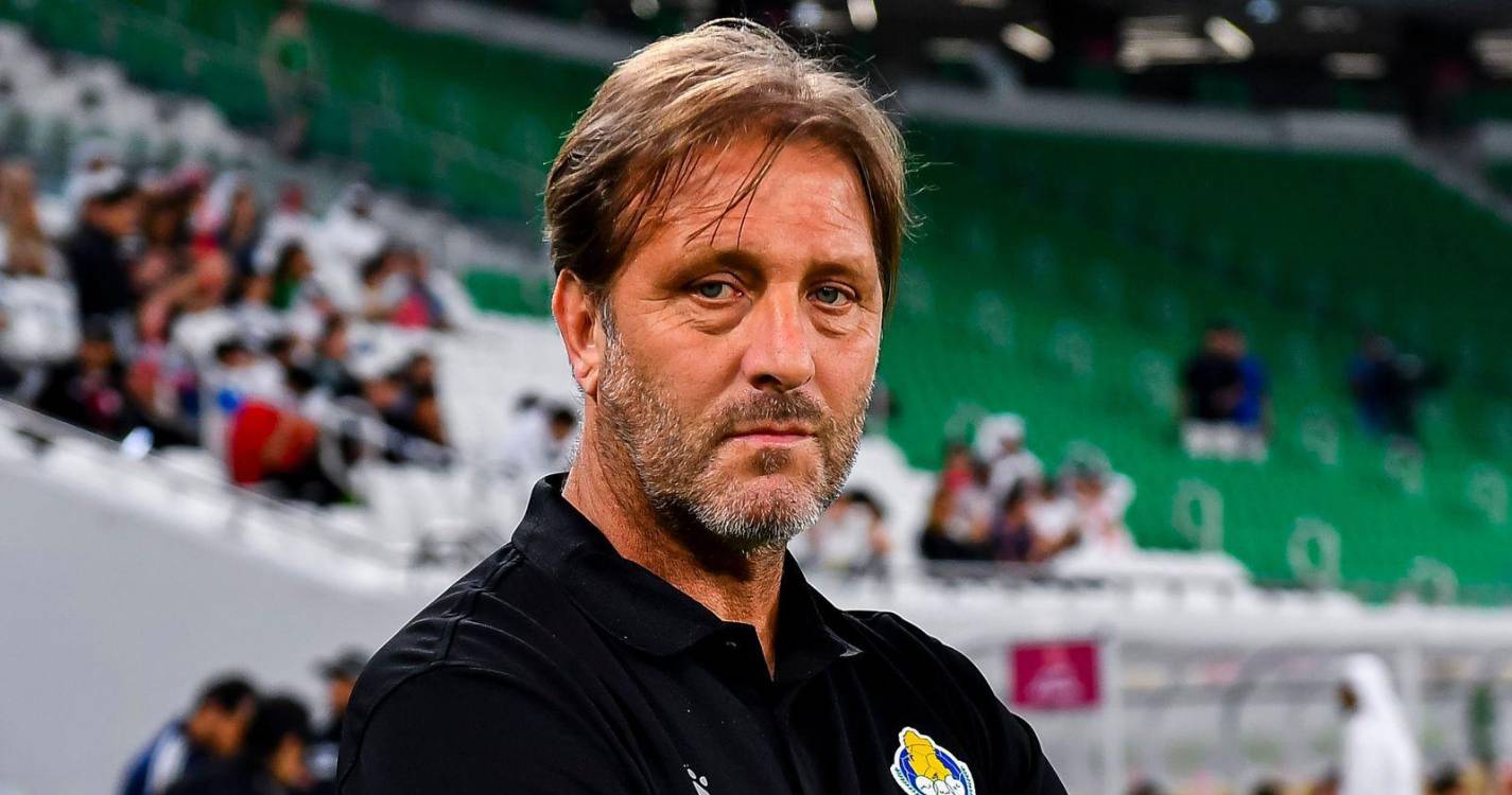 Pedro Martins nomeado para melhor treinador do ano no Qatar