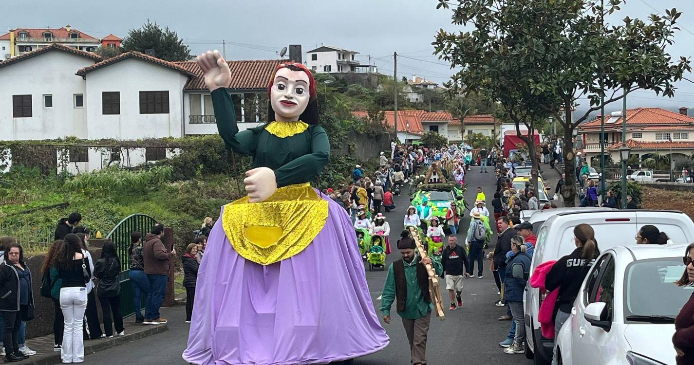 Cortejo folião já anima Festa dos Compadres em Santana (com fotos e vídeo)