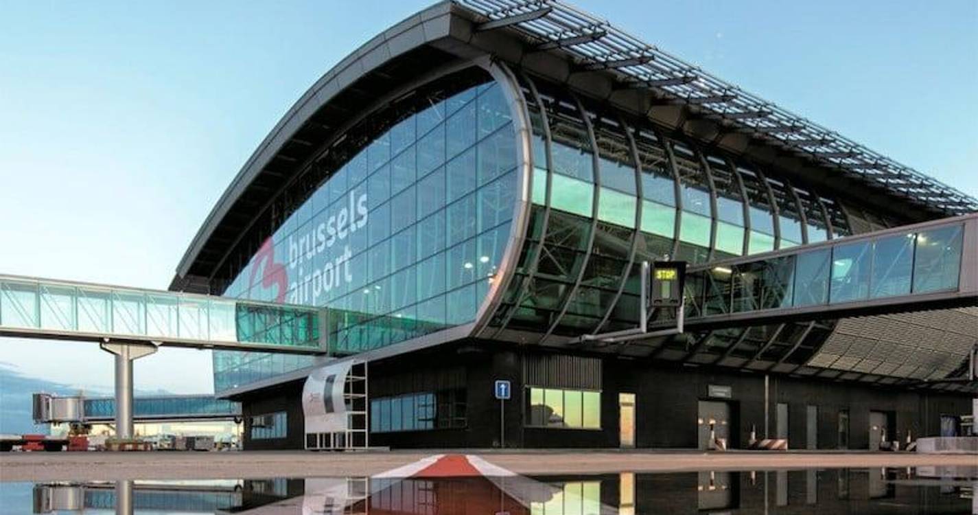 Aeroporto de Bruxelas encerra espaço aéreo devido à presença de drones