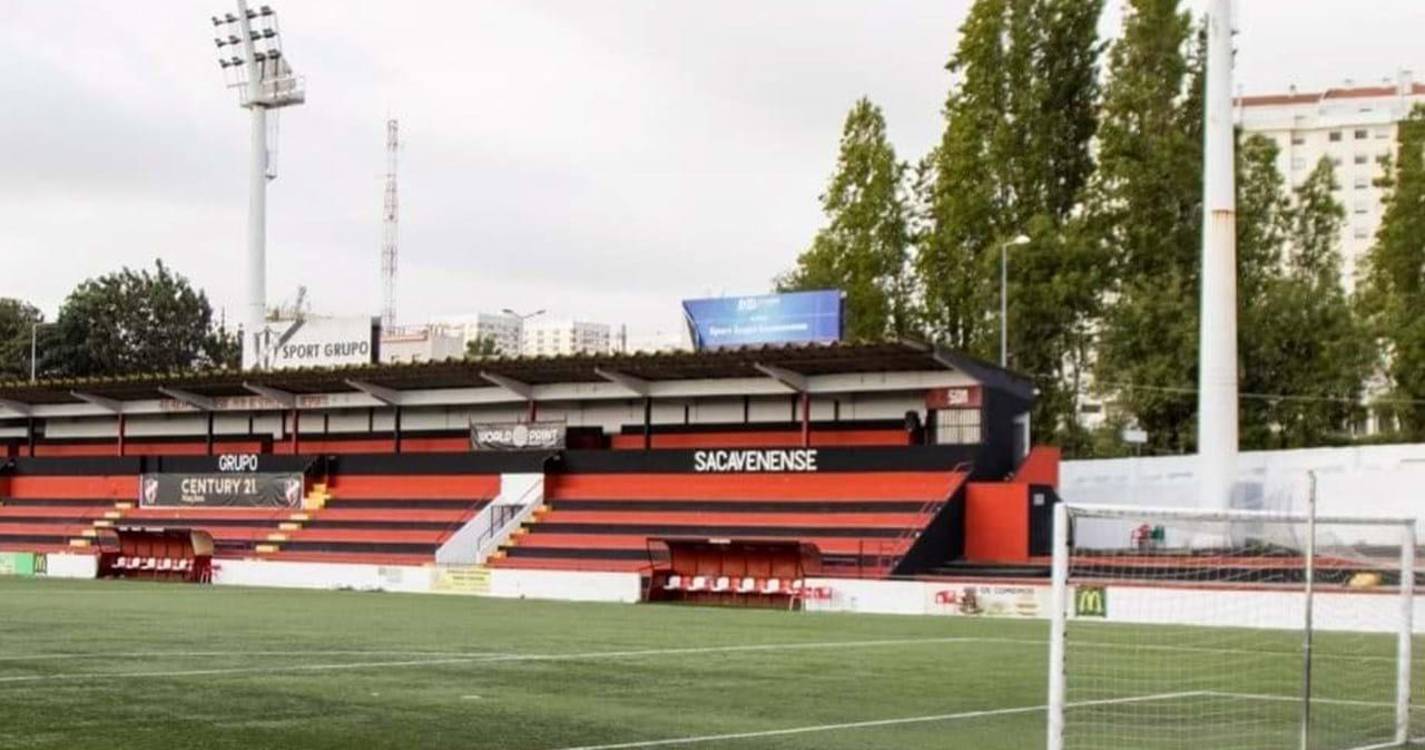 FPF lamenta morte de jovem futebolista do Sacavenense com paragem cardíaca num treino