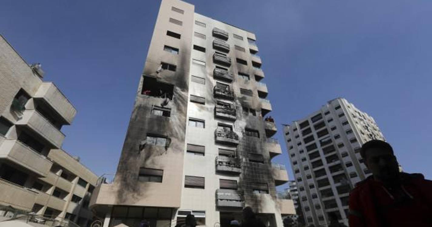 Síria: Pelo menos dois mortos em ataque aéreo atribuído a Israel