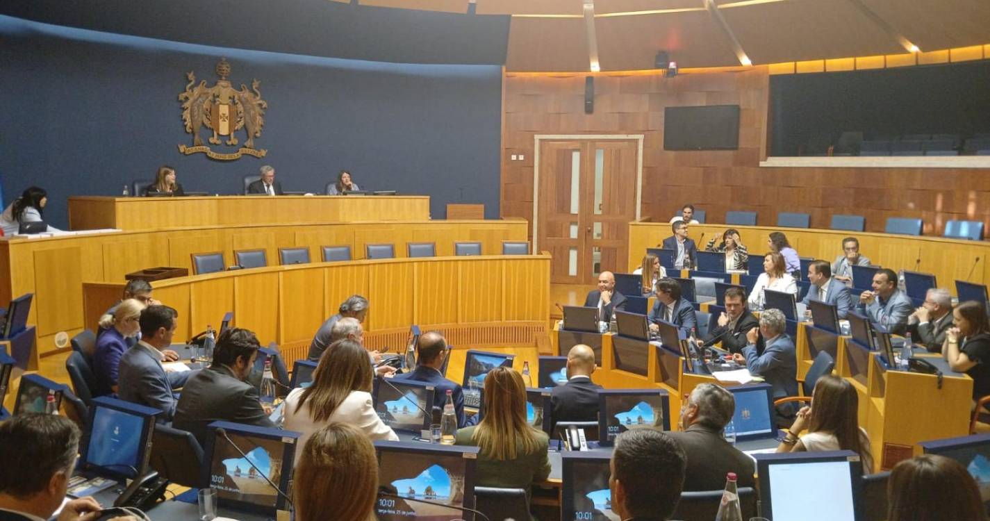 4 lideranças para PSD, duas para PS e uma para JPP