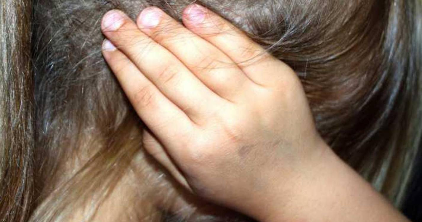 Escolas reportaram quase 10 mil casos de crianças em perigo às comissões de proteção