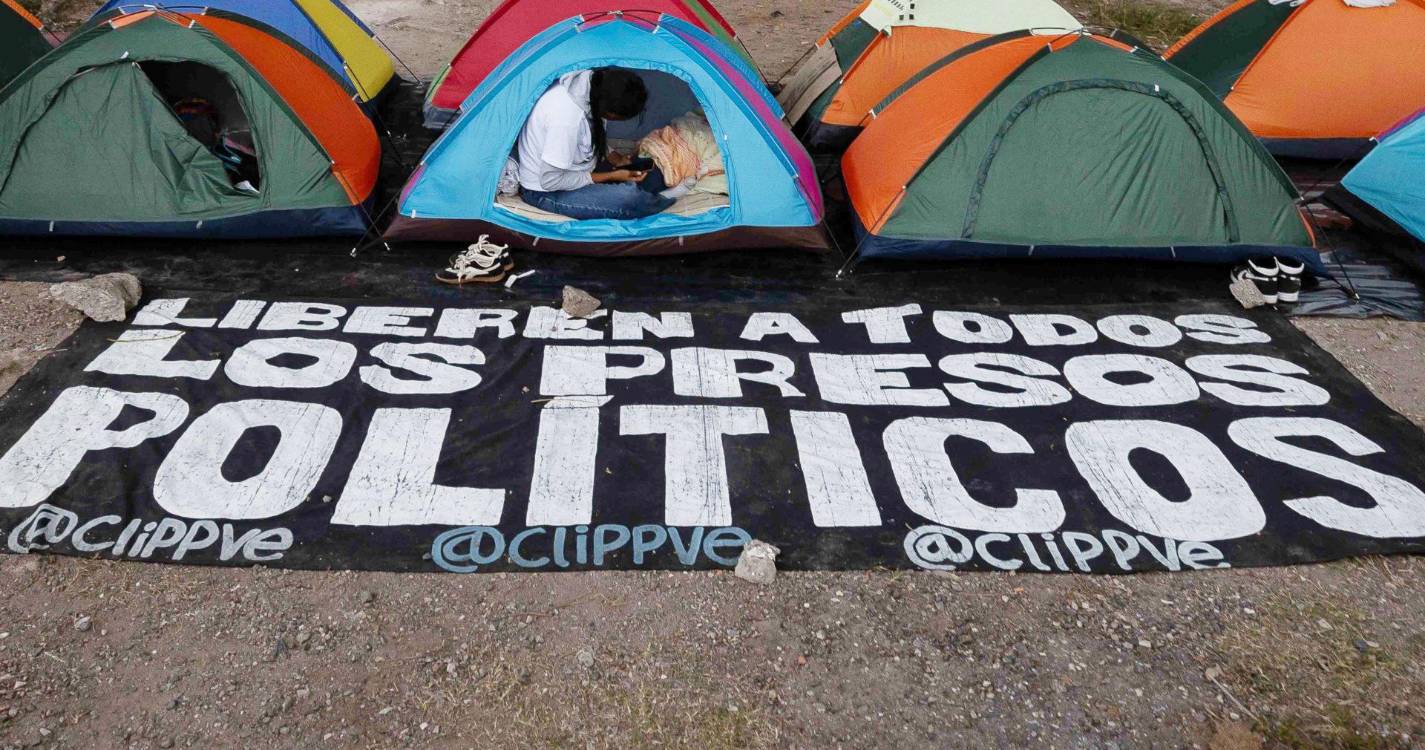 Venezuela: Mais de metade dos detidos excluídos de lei de amnistia