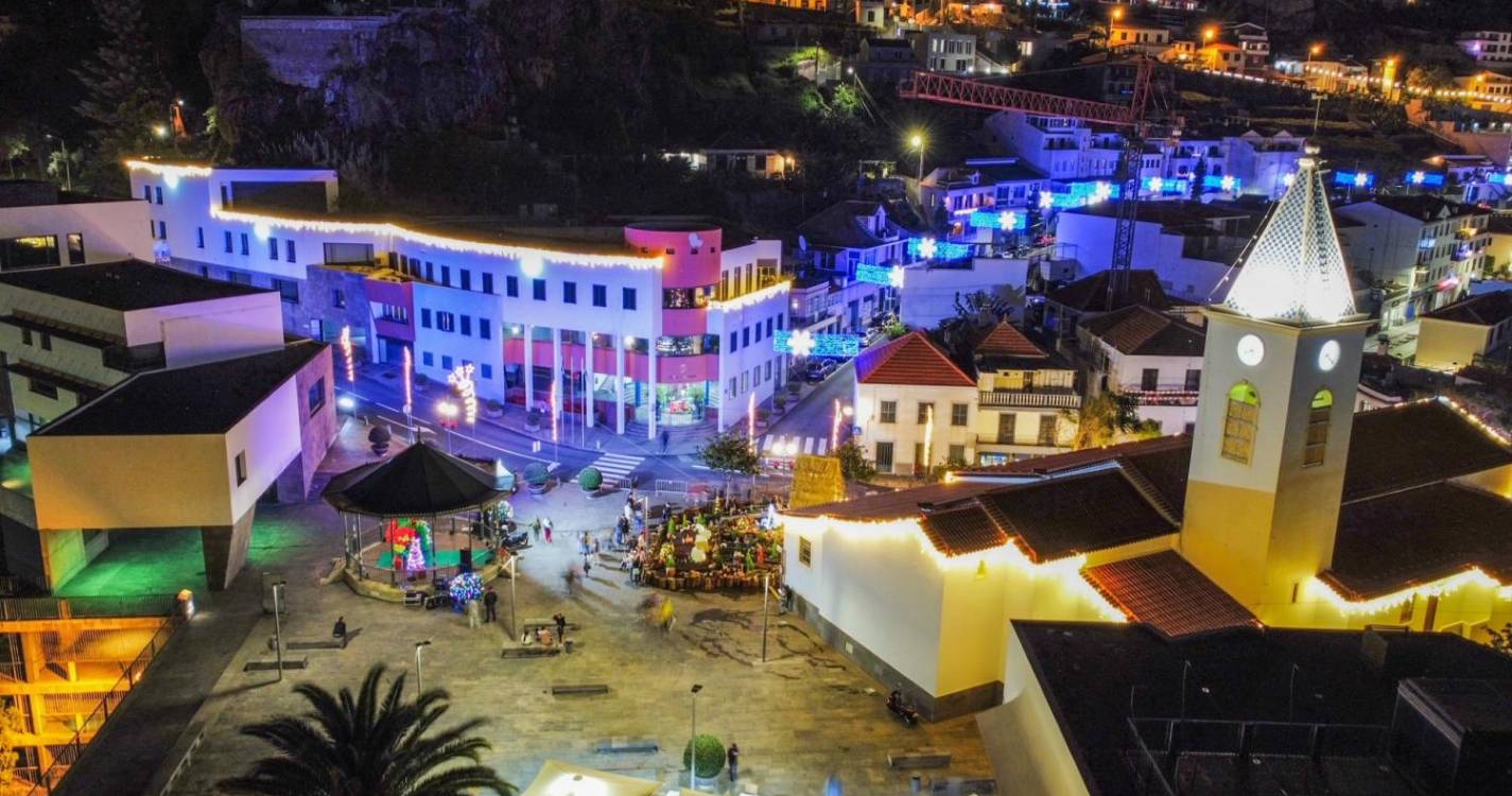Pai Natal chegou esta noite a Câmara de Lobos