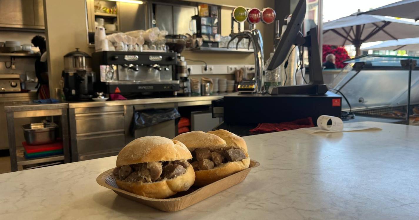 Veja as primeiras fotos do dia no Mercado dos Lavradores