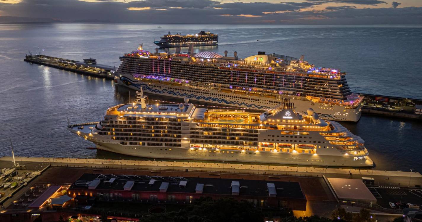 Semana arranca com casa cheia no Porto do Funchal (com fotos)