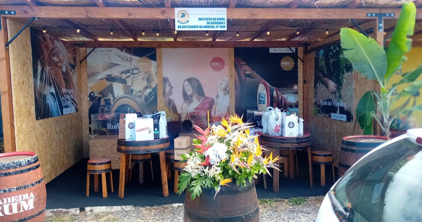 Feira Agropecuária já começou no Porto Moniz (fotos)