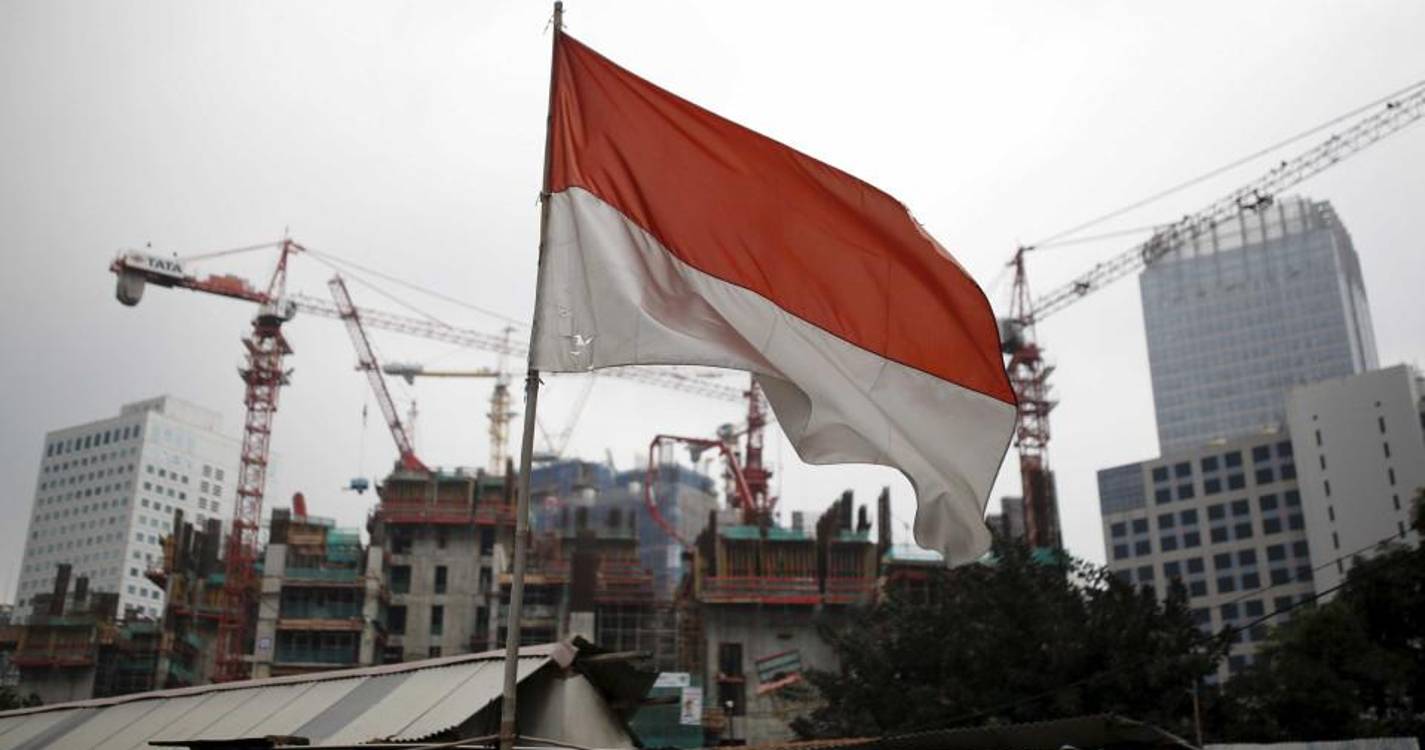 Pelo menos quatro mortos em aluimentos de terra e inundações na Indonésia