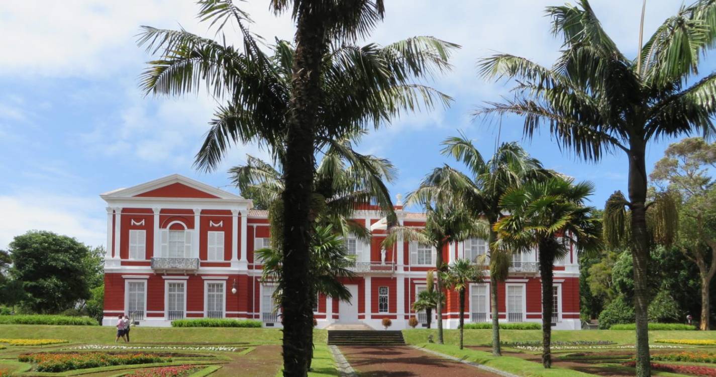 Governo dos Açores dá bónus de 25% a médicos que se dediquem em pleno ao Serviço Regional de Saúde