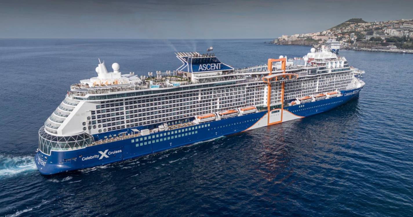 Dia de estreias na baía funchalense (com fotos)