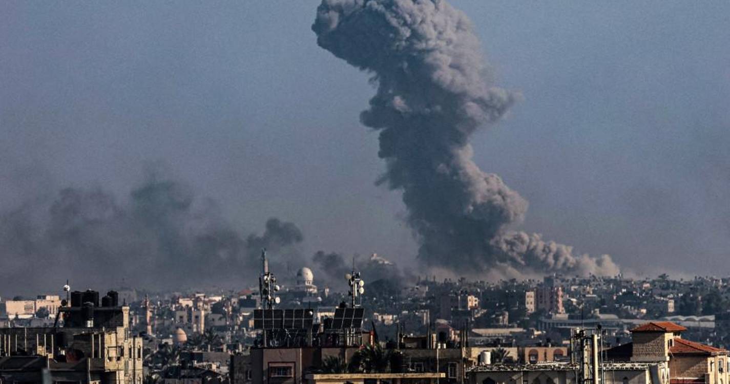 Ataques na Faixa Gaza mataram pelo menos 225 palestinianos no fim de semana