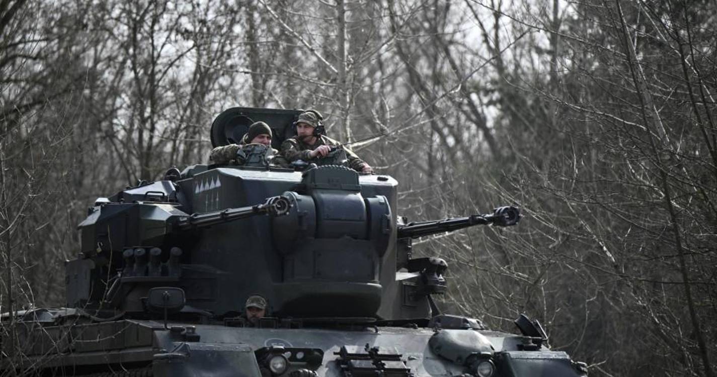 Ucrânia: Ataque russo causa pelo menos dois mortos e 14 feridos