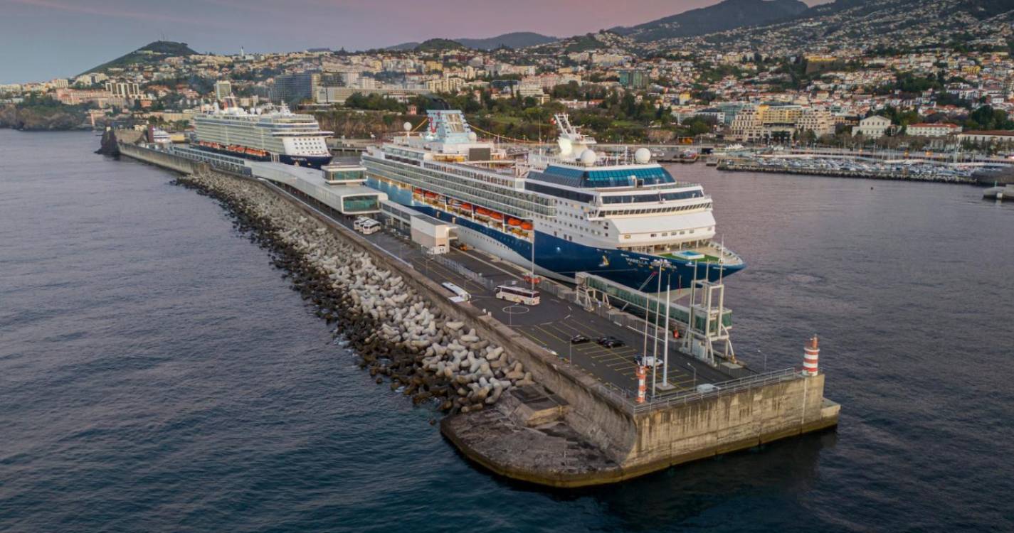Marella Explorer e Mein Schiff3 hoje no Porto do Funchal
