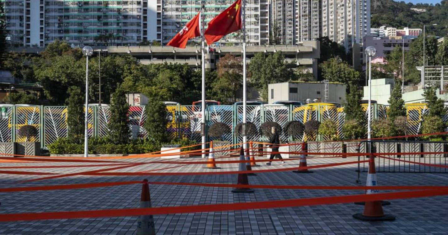 Cinco mortos e 11 feridos em incêndio em Hong Kong