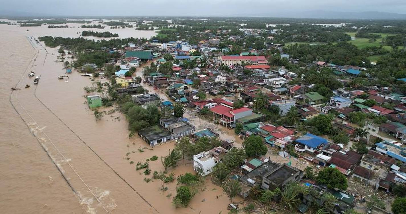 Pelo menos 26 mortos devido a tempestades nas Filipinas