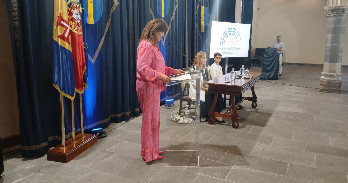 Assembleia Regional homenageou fundadores do ‘Parlamento Jovem’ (com fotos)