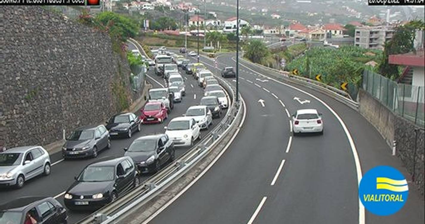 Acidente à entrada do túnel do Cabo Girão causa um ferido