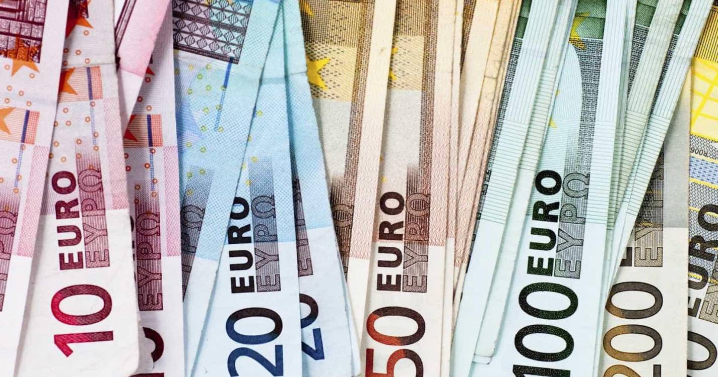 Quase dois terços das mulheres ganhavam até 1.000 euros mensais em 2024