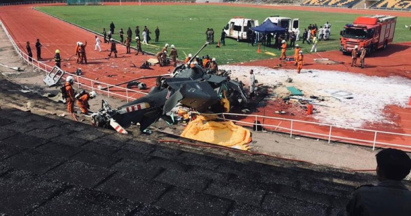 Dez tripulantes morrem em colisão entre dois helicópteros militares na Malásia