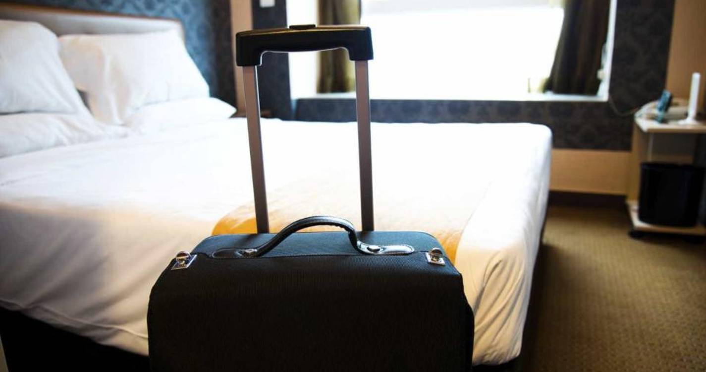 Viagens de residentes ao estrangeiro crescem 21,5% em 2023 e atingem máximo histórico