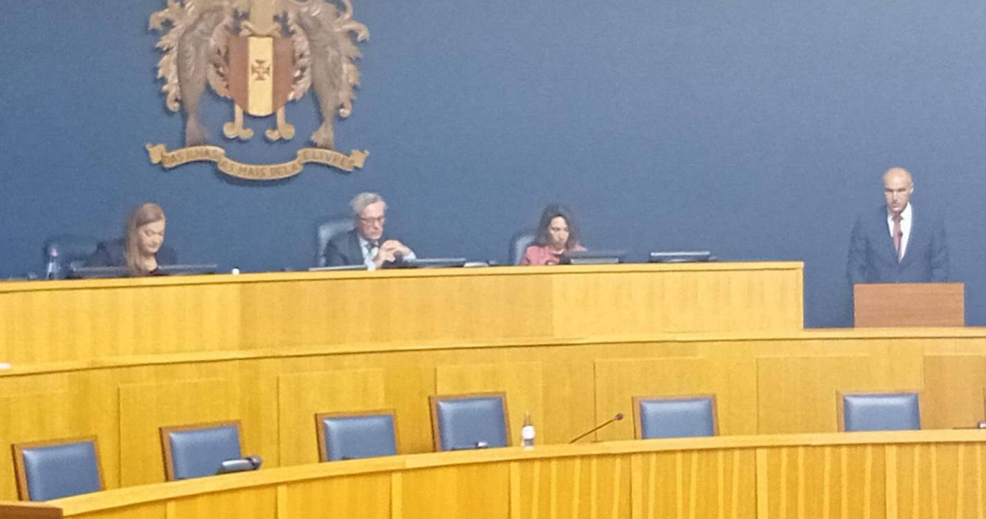 Apoios à comunicação social em debate no plenário