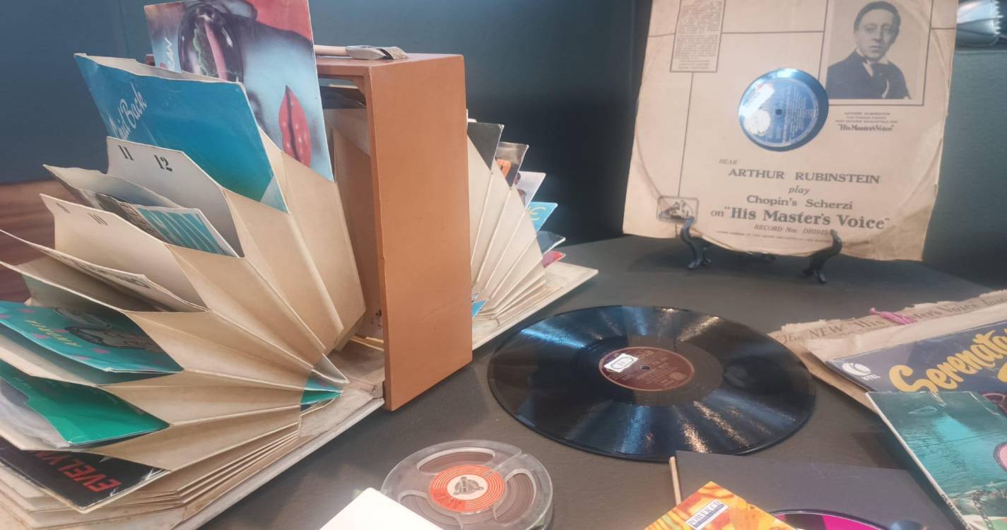 PEF assinala Dia Mundial da Rádio com conferência e exposição no Museu de Eletricidade