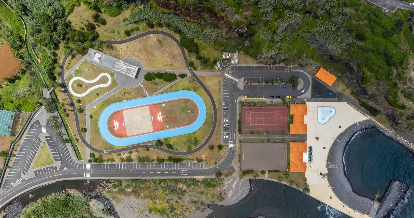 Sociedade de Desenvolvimento responde a críticas de Dinarte Fernandes e lembra investimento na zona balnear do Faial