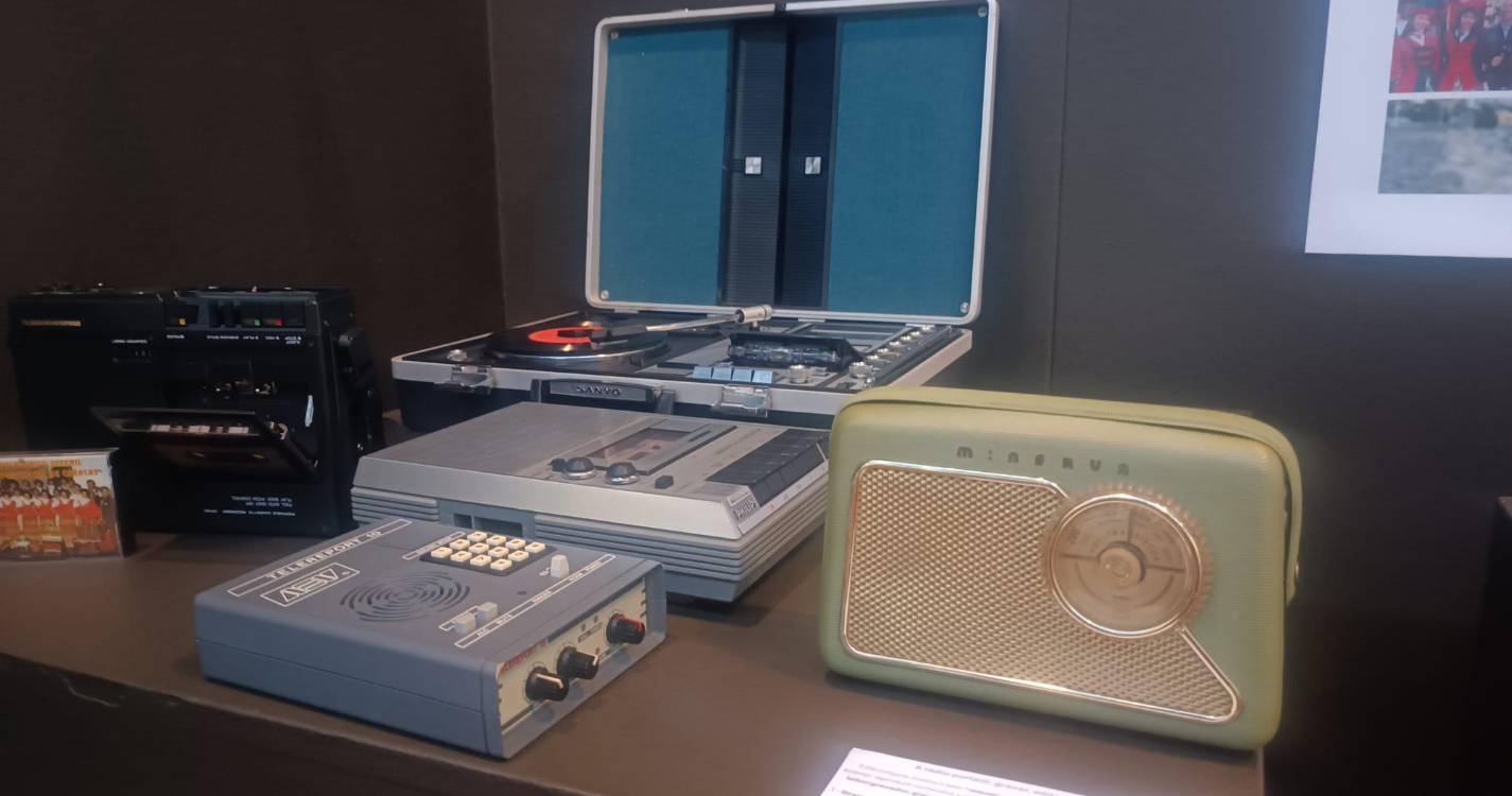 PEF assinala Dia Mundial da Rádio com conferência e exposição no Museu de Eletricidade