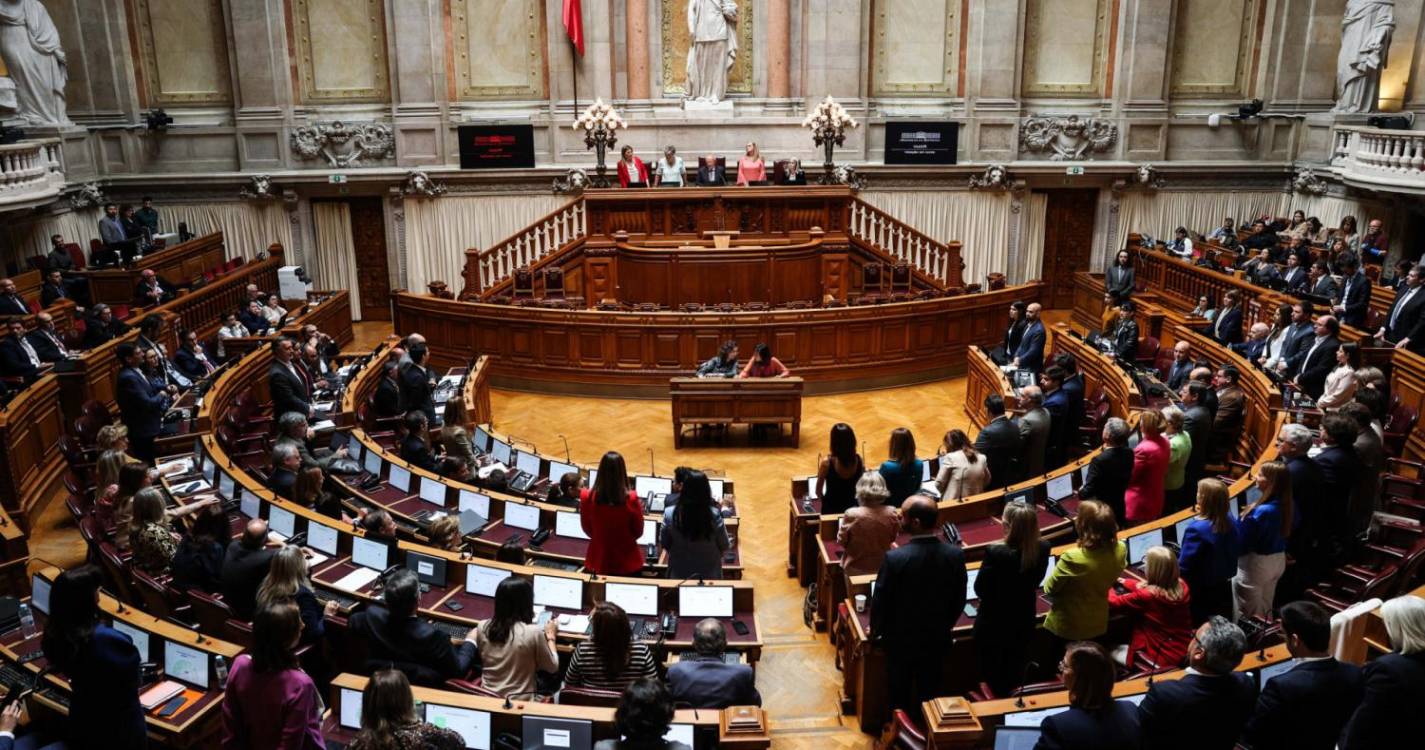Governo admite que parlamento volte a aprovar estatutos das ordens vetados por Marcelo